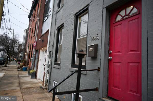 2058 E YORK ST, Philadelphia, PA 19125