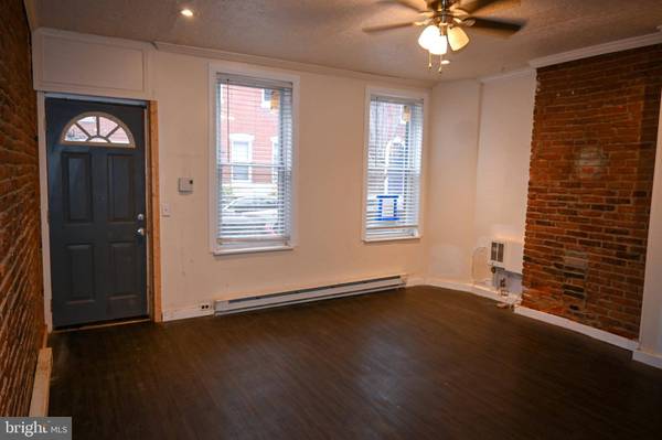 2058 E YORK ST, Philadelphia, PA 19125