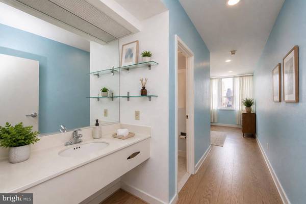 1100-00 VINE ST #1105, Philadelphia, PA 19107