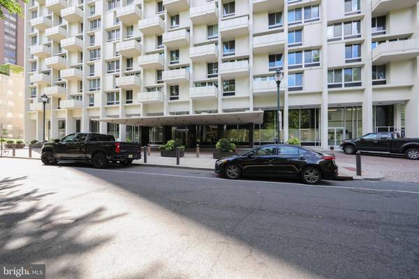 604-36 S WASHINGTON SQ #306, Philadelphia, PA 19106