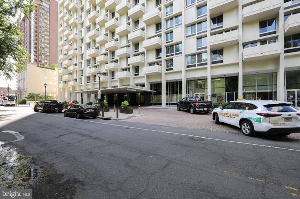 604-36 S WASHINGTON SQ #306, Philadelphia, PA 19106