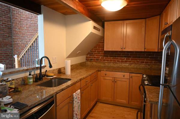 50-56 N FRONT ST, Philadelphia, PA 19106