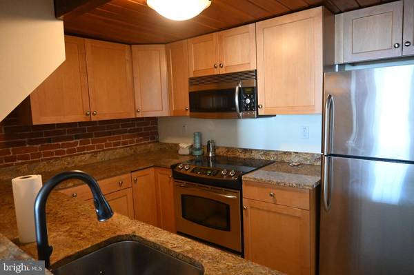 50-56 N FRONT ST, Philadelphia, PA 19106