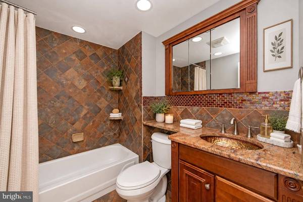 3305 KRAIL ST, Philadelphia, PA 19129