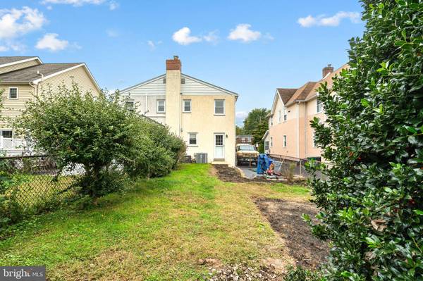 2609 CHESTNUT AVE, Ardmore, PA 19003