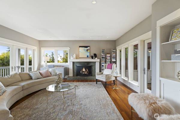 3309 37th AVE W, Seattle, WA 98199