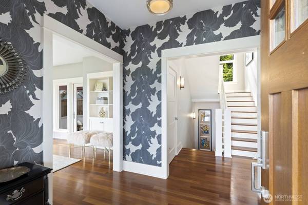 3309 37th AVE W, Seattle, WA 98199