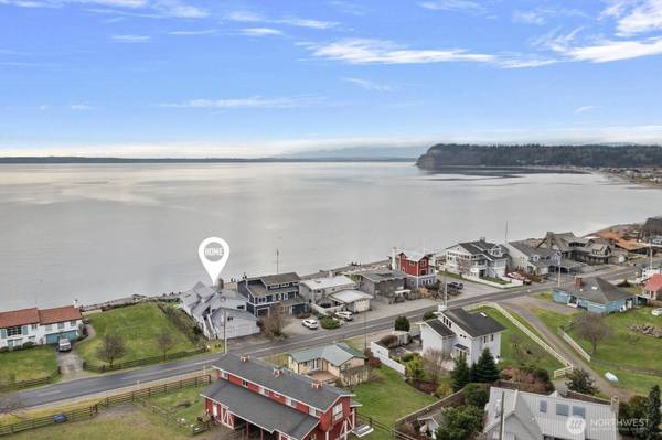 2508 Sunlight Beach RD, Clinton, WA 98236