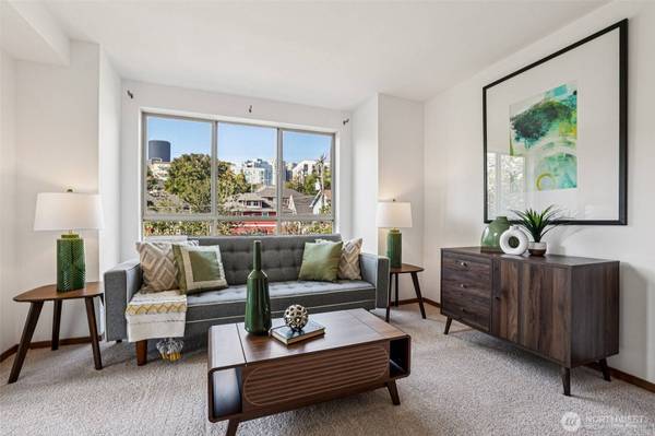 412 11th AVE #404, Seattle, WA 98122