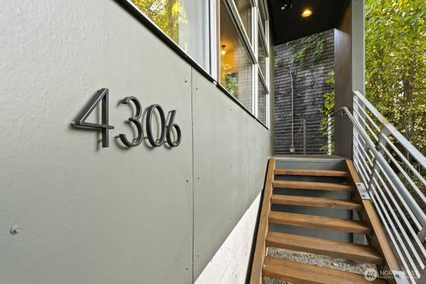 4306 3rd AVE NW, Seattle, WA 98107