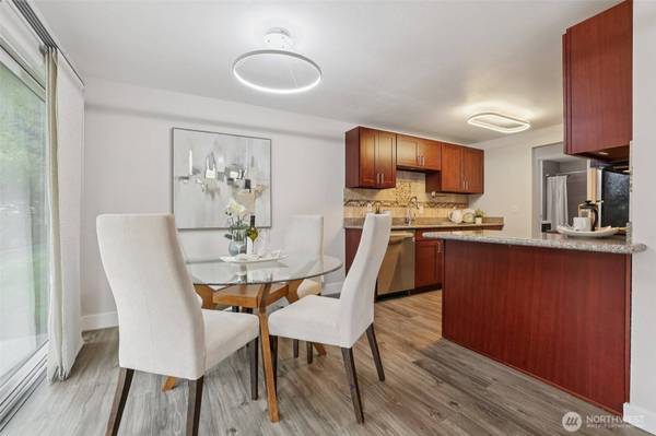 15214 NE 8th ST #G14, Bellevue, WA 98007