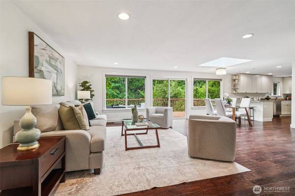 3047 124th AVE NE, Bellevue, WA 98005