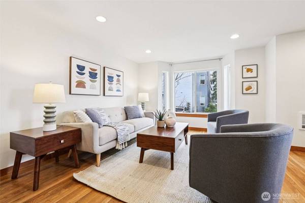 9523 Ashworth AVE N #C, Seattle, WA 98103