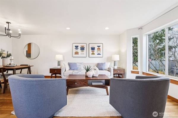 9523 Ashworth AVE N #C, Seattle, WA 98103