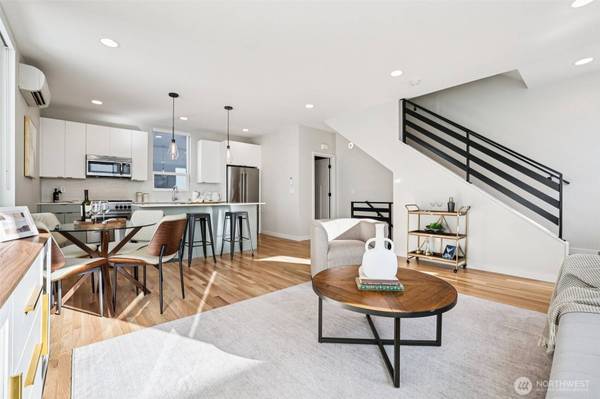 2634 NW 58th ST #B, Seattle, WA 98107