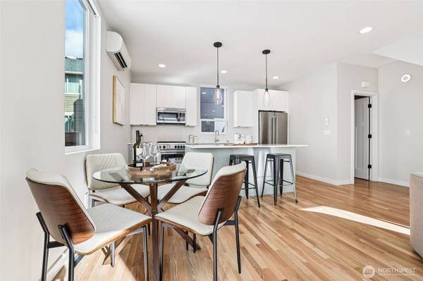 2634 NW 58th ST #B, Seattle, WA 98107