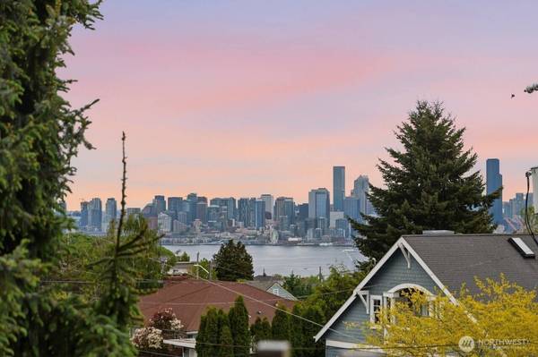 3727 Belvidere AVE SW, Seattle, WA 98126