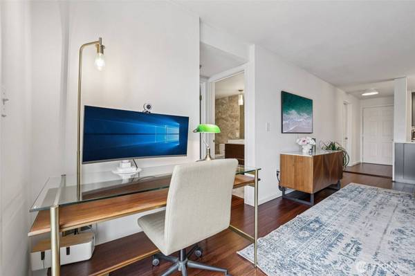 520 2nd AVE W #409, Seattle, WA 98119