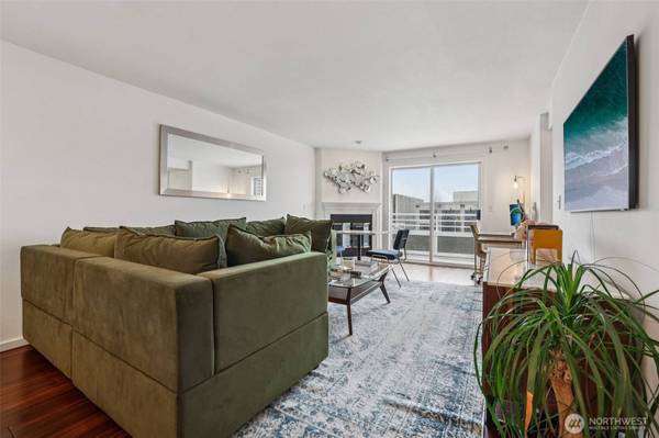 520 2nd AVE W #409, Seattle, WA 98119