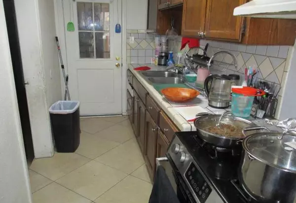 4136 E Madison AVE, Fresno, CA 93702