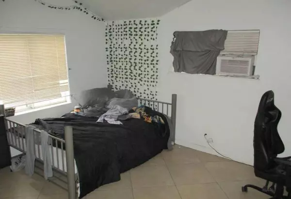 4136 E Madison AVE, Fresno, CA 93702