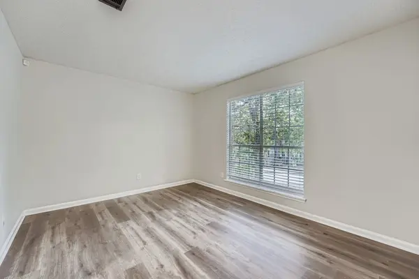 2720 Thornbury Way, Atlanta, GA 30349-7118