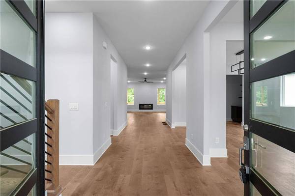 1604 Niskey Lake RD, Atlanta, GA 30331