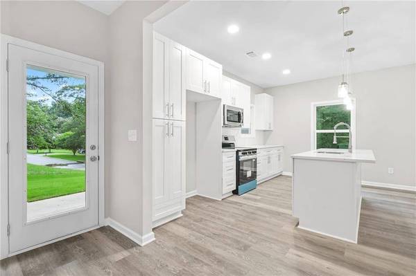 156 Club CIR, Stockbridge, GA 30281