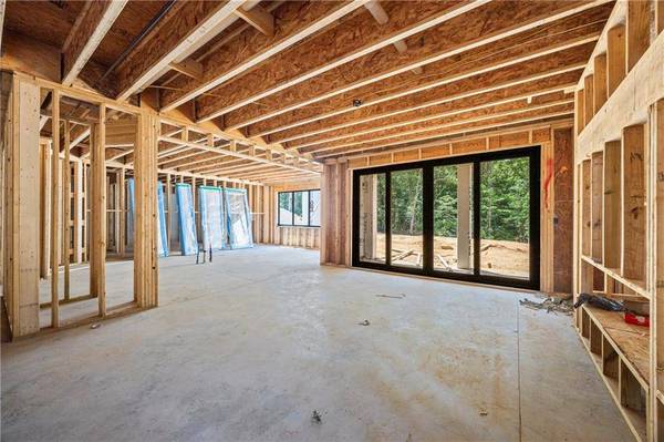 4255 Matisse LN, Fairburn, GA 30213