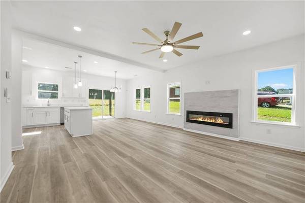 251 Harvey RD, Covington, GA 30016