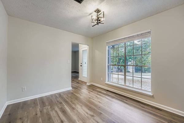 2720 Thornbury Way, Atlanta, GA 30349-7118