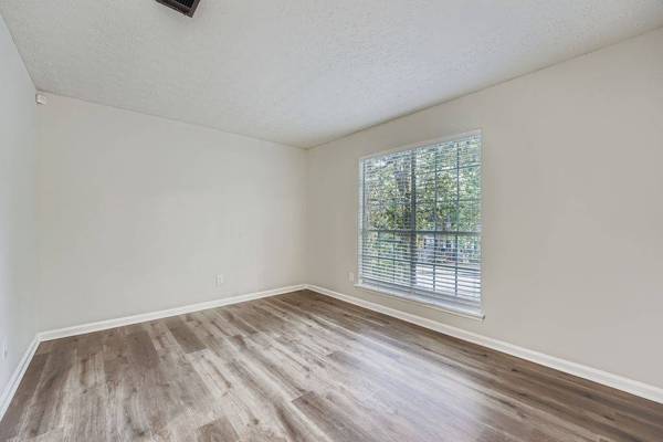 2720 Thornbury Way, Atlanta, GA 30349-7118