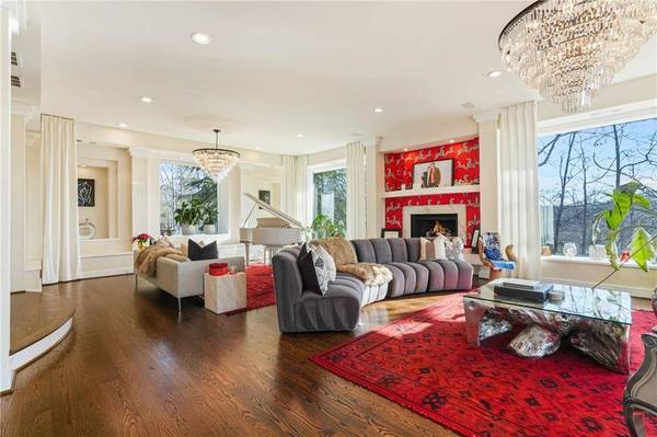7 Whitewater TRL, Atlanta, GA 30327