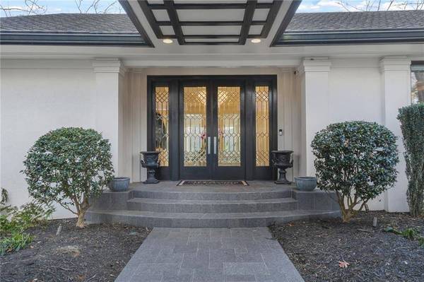 7 Whitewater TRL, Atlanta, GA 30327
