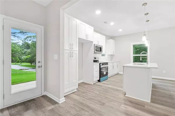 156 Club CIR, Stockbridge, GA 30281