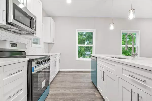 156 Club CIR, Stockbridge, GA 30281