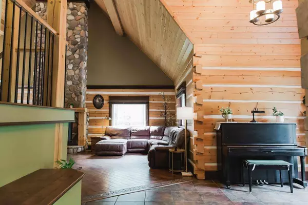 69479 RR 72 Range, Grovedale, AB T8W 5G5