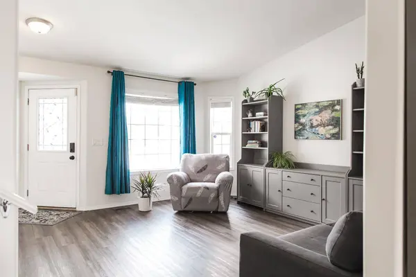 155 Pinnacle AVE, Grande Prairie, AB T8W 0A9