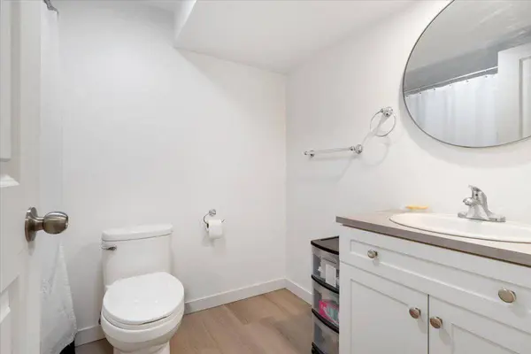 9904 85 AVE, Grande Prairie, AB T8V 0A2