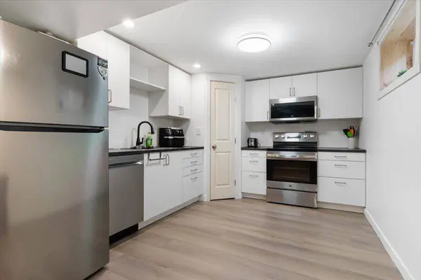 9904 85 AVE, Grande Prairie, AB T8V 0A2