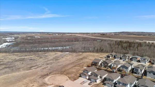 10236 94 ST, Sexsmith, AB T0H 3C0