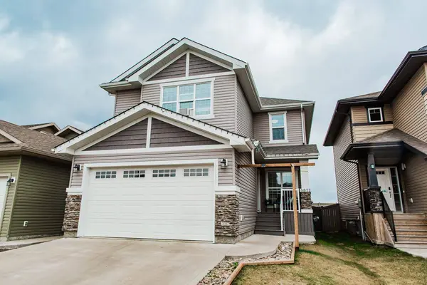 8877 85A AVE, Grande Prairie, AB T8X 0R5