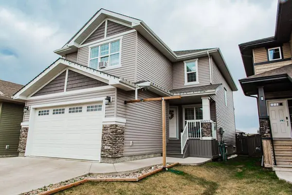 8877 85A AVE, Grande Prairie, AB T8X 0R5
