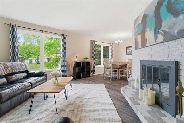9721 75 AVE, Grande Prairie, AB T8V 4X1