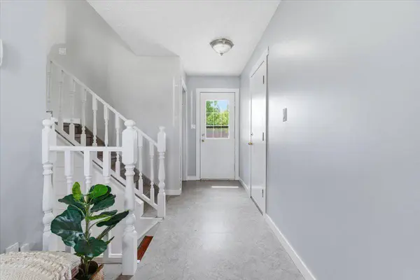 9721 75 AVE, Grande Prairie, AB T8V 4X1