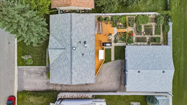 9255 99 AVE, Grande Prairie, AB T8V 3X4