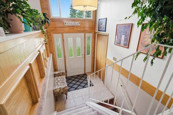 9255 99 AVE, Grande Prairie, AB T8V 3X4