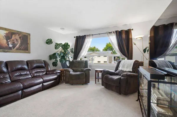 9255 99 AVE, Grande Prairie, AB T8V 3X4