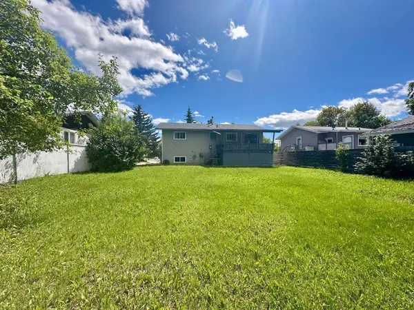 9934 S Prairie, Grande Prairie, AB T8V 3S1