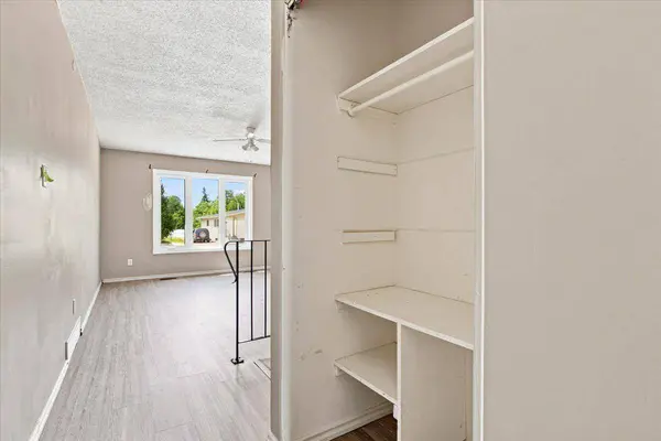 8113 SW 94 ST, Grande Prairie, AB T8V 5R4